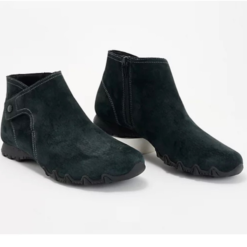 Skechers Bikers Lite Suede Ankle Boots - Good Mood